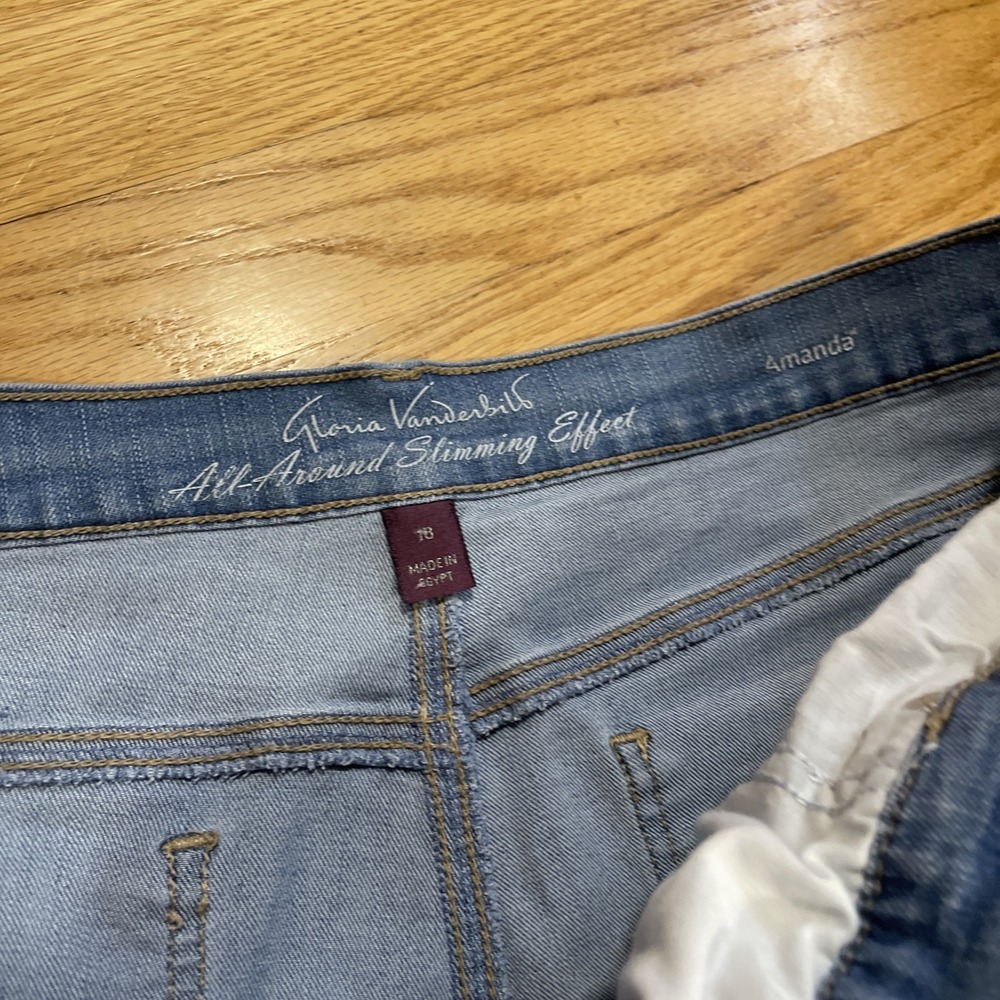 2 pair Gloria Vanderbilt Amanda Bermuda Denim Jean Shorts size 18 - Picture 5 of 14